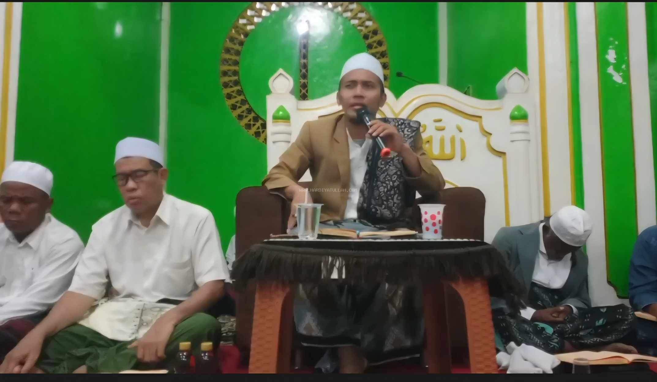 Ujub dan Kesombongan: Penyakit Hati yang Membinasakan